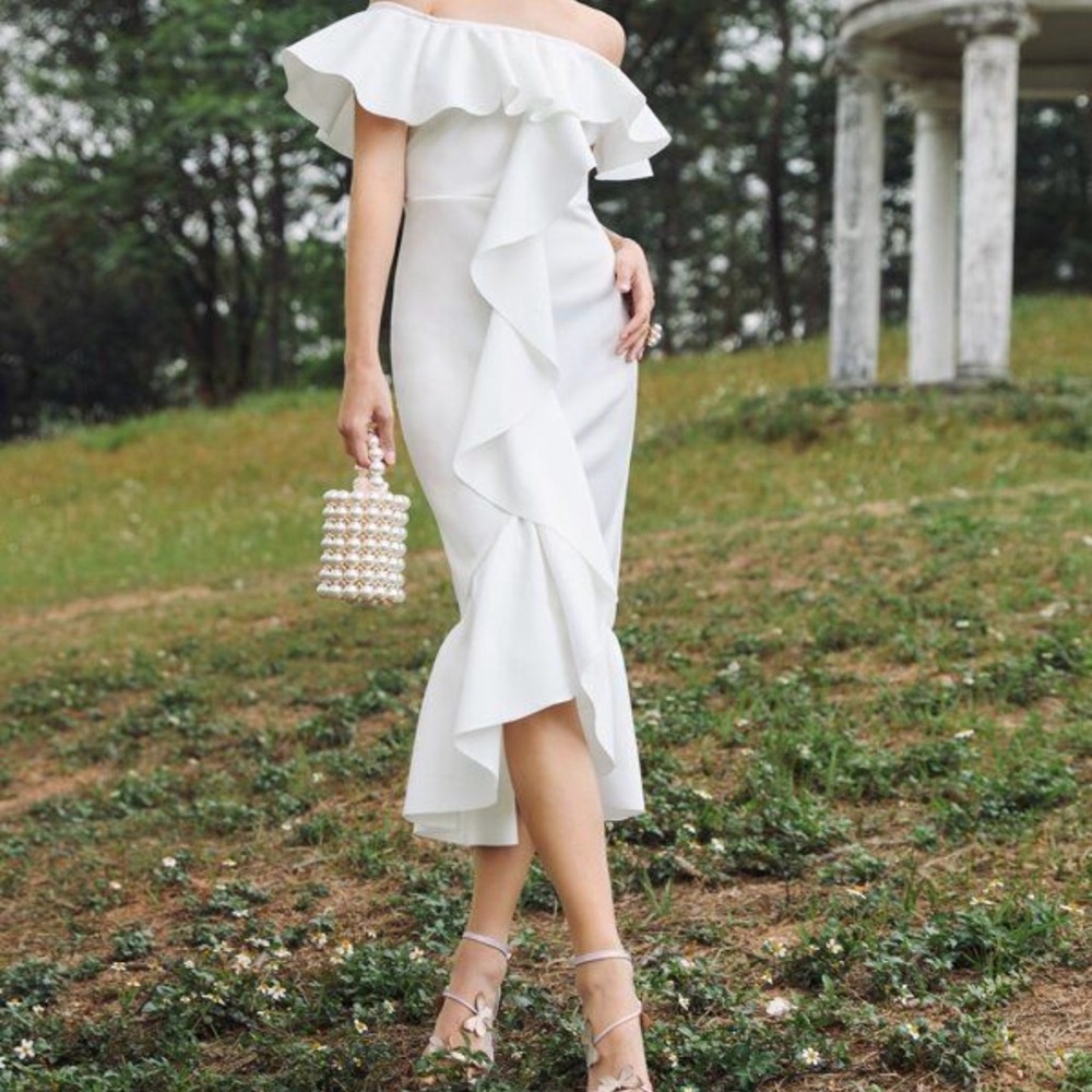 Elegant White Ruffle Off-Shoulder Dress